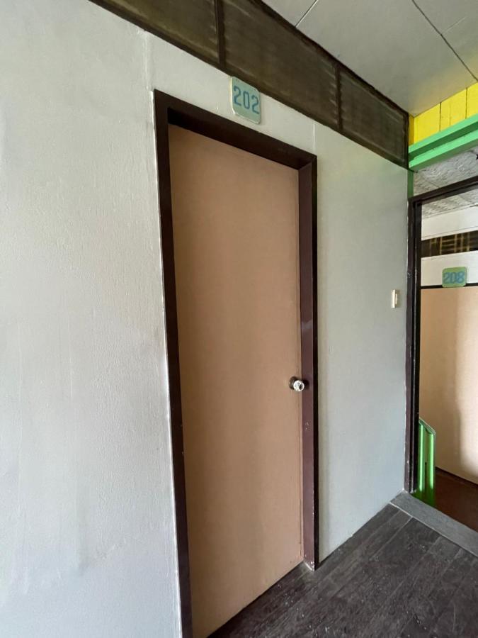 Austrias Guest House Ел Нидо Екстериор снимка