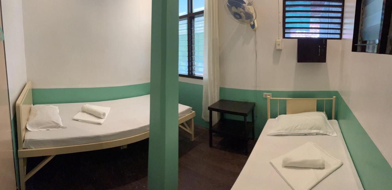 Austrias Guest House Ел Нидо Екстериор снимка