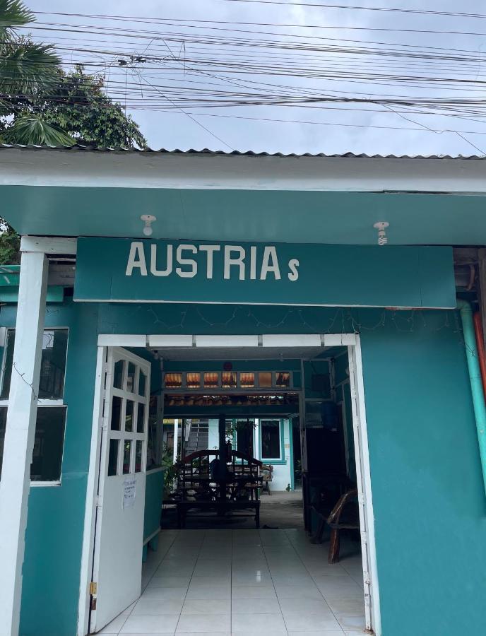 Austrias Guest House Ел Нидо Екстериор снимка